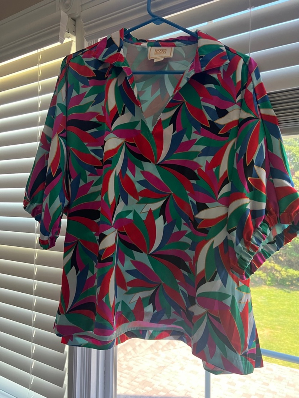 Abstract Leaf Print V-Neck Blouse in Multicolor